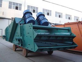 振動(dòng)電機(jī)安裝于直線振動(dòng)篩的頂部 振動(dòng)電機(jī)安裝于直線振動(dòng)篩的頂部.jpg